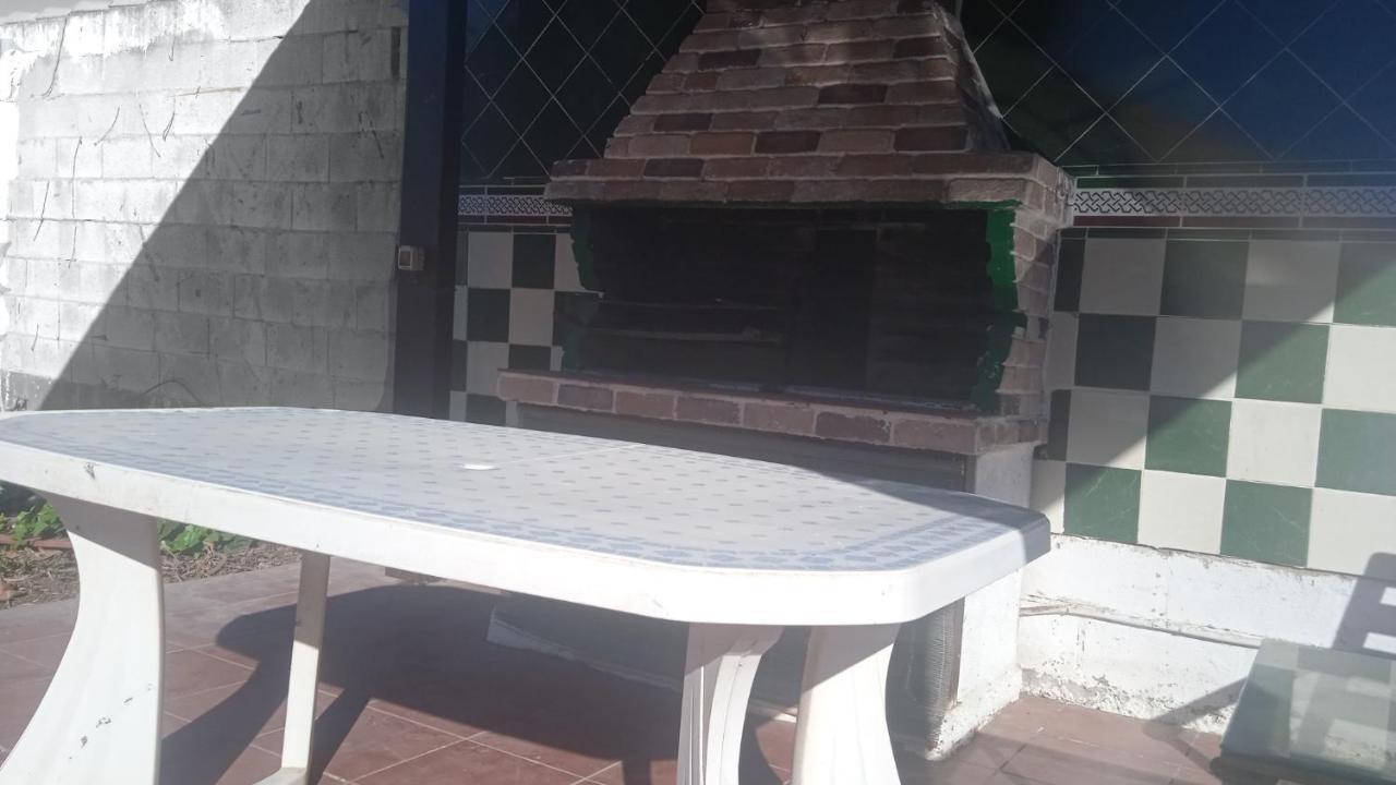 צ'יקלנה דה לה פרונטרה Agradable Chalet Con Piscina Para Escapadas. מראה חיצוני תמונה